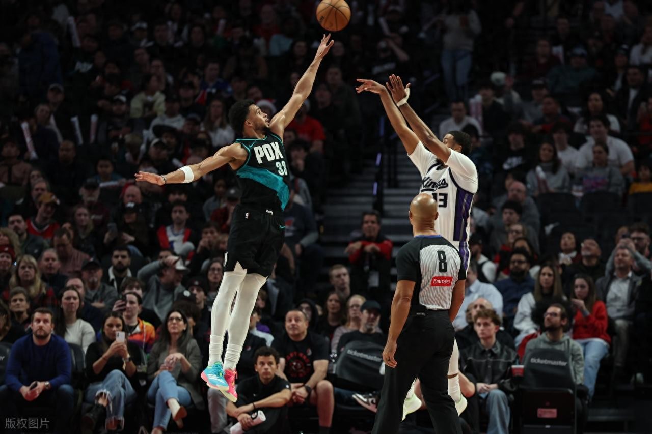 Bị gọi về nhưng vẫn bị cất trên ghế dự bị! Dương Hán Thần không ra sân, Avdiya ghi 35 điểm + cú ném quyết định, Blazers thắng Kings trong hiệp phụ