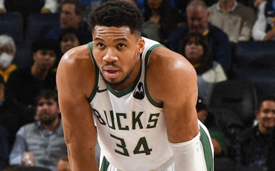 Anh em chữ cái tuyên bố sẽ không bao giờ yêu cầu chuyển nhượng: Muốn chơi hết sự nghiệp tại Bucks trừ khi họ không còn muốn tôi nữa