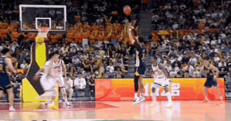 Quinn tỏa sức với 25 điểm, 8 rebound và 7 kiến tạo, Salinger bị thương rời sân - Guangdong thắng lớn Guangsha, giành 3 trận thắng liên tiếp