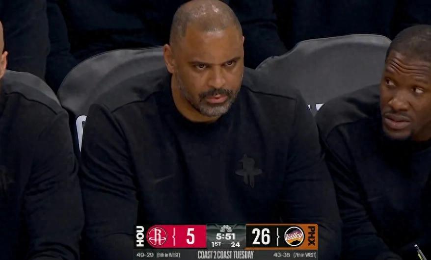 Một trận đấu đầy thù hận với cú lội ngược dòng 21 điểm đã lộ ra ai?