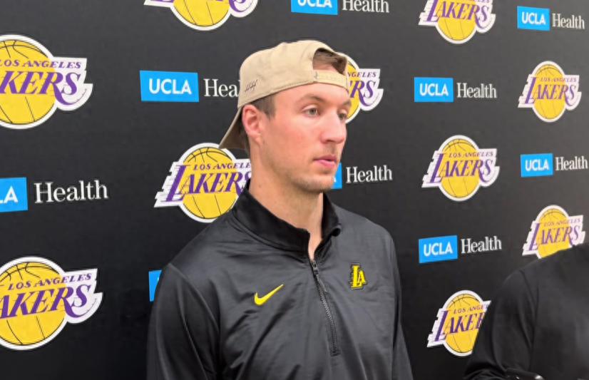 Kennard: Được những cơ hội ném bóng rổ thoải mái nhất trong sự nghiệp tại Lakers, khi tập luyện tốt có thể liên tiếp ghi được 85 điểm ba điểm