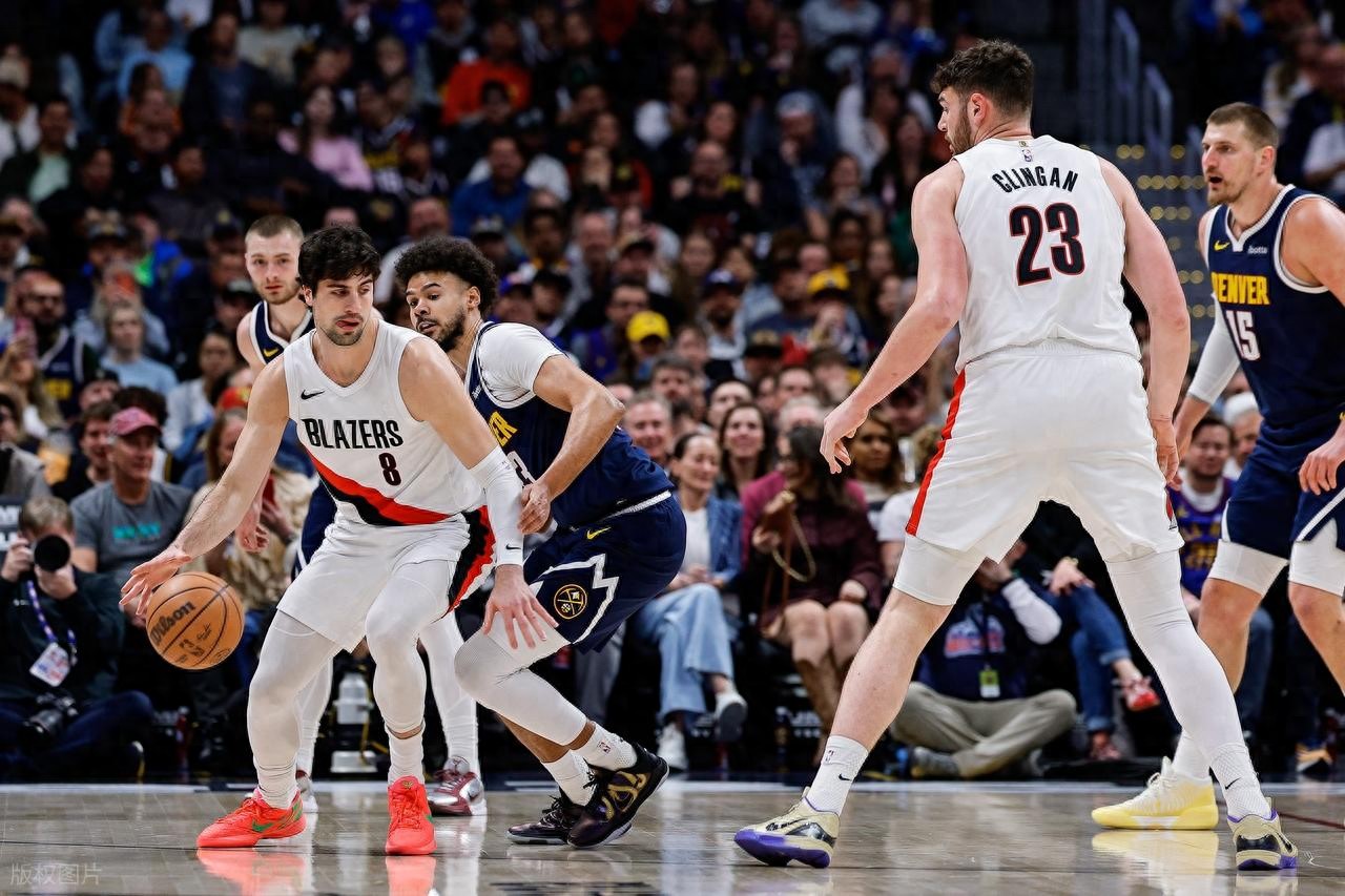 Yang Hansen bị "đóng băng"! Jokic 35+14+13, Nuggets lội ngược dòng 18 điểm đánh bại Trail Blazers giành 9 trận thắng liên tiếp