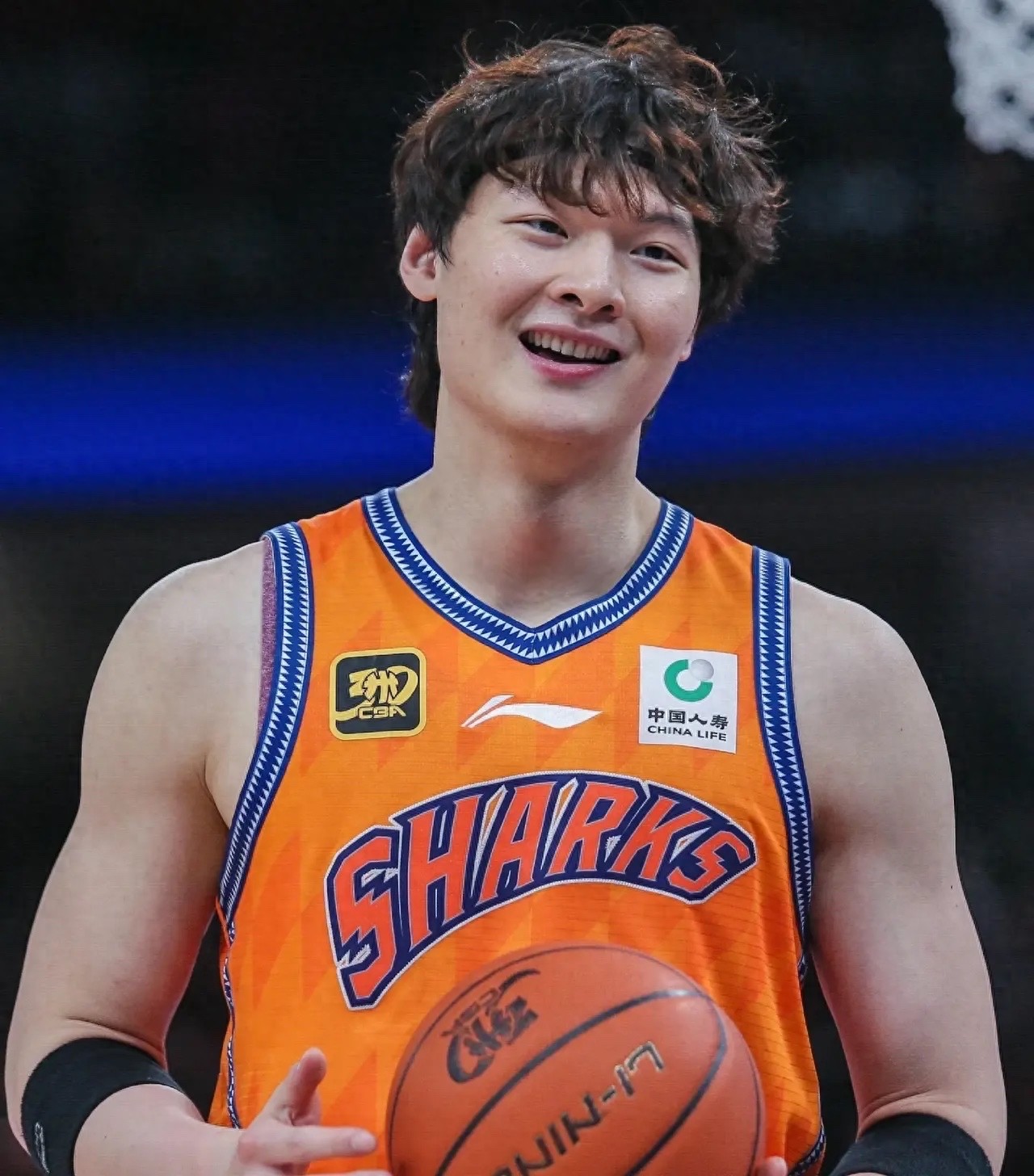 Sau 24 năm, lại lên ngôi! Vương Triết Lâm 29 điểm 15 rebound, Cổ Đức Ôn 25 điểm, Thượng Hải đại thắng Quảng Hạ, tổng tỷ số 4-1 giành chức vô địch