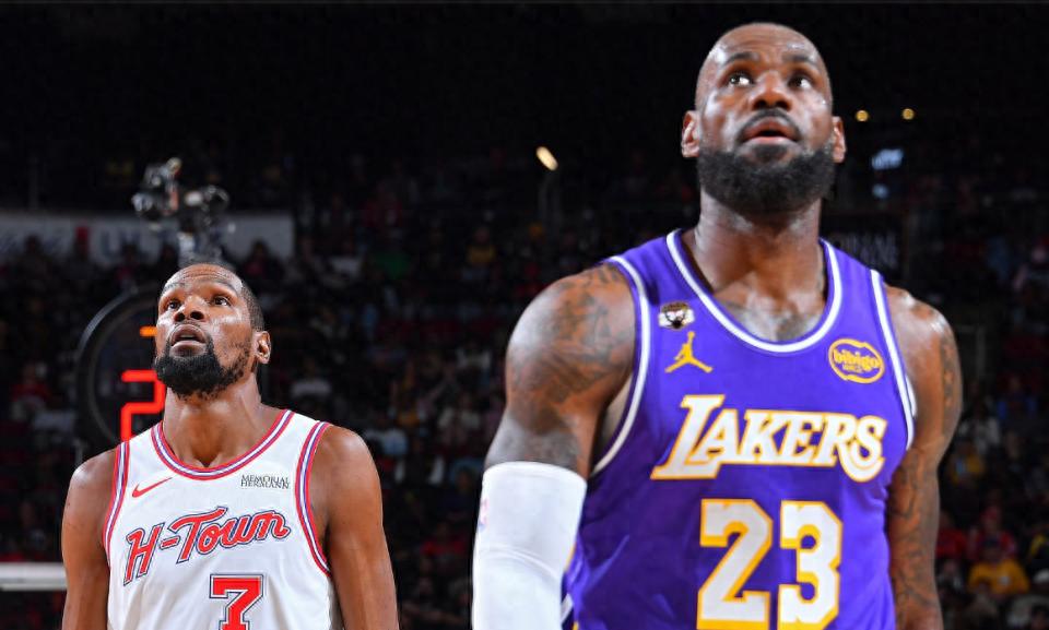 Hai nhà báo lớn tranh luận về Lakers: Thiếu Doncic và Reaves, LeBron James 41 tuổi có thể dẫn đội loại Rockets?