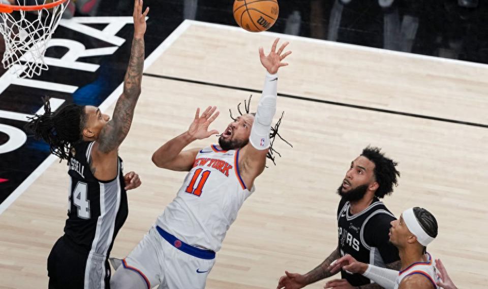 Báo cáo trọng tài trận chung kết G1: Chỉ có một lần bỏ sót pha 2+1 của Brunson trong hai phút cuối, Knicks vẫn thắng dù bị thiệt