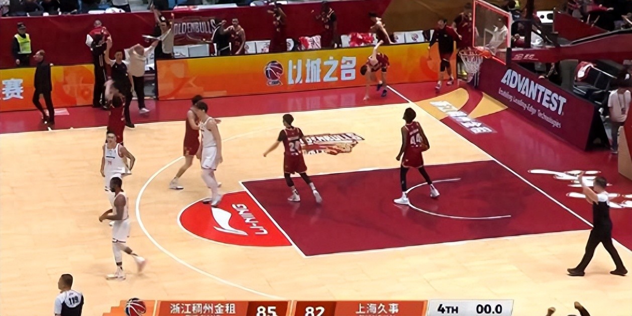 9+3! Ra mắt đầu tiên đã đánh bại đội Thượng Hải! Hậu vệ lớn nhất đầy can đảm của đội tuyển bóng rổ nam Trung Quốc