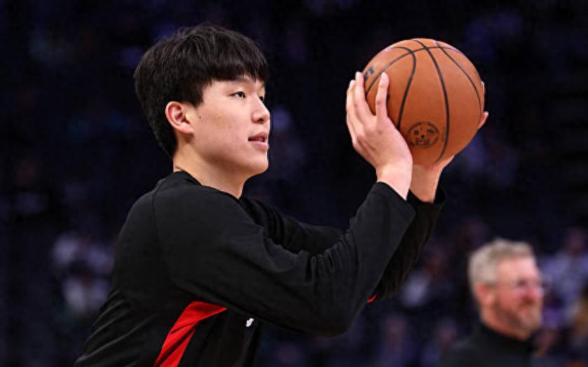 Yang Hansen lại không có cơ hội nữa sao? Klingen và Rowe dự kiến sẽ trở lại vào ngày mai, vấn đề chấn thương của Blazers đang cải thiện.