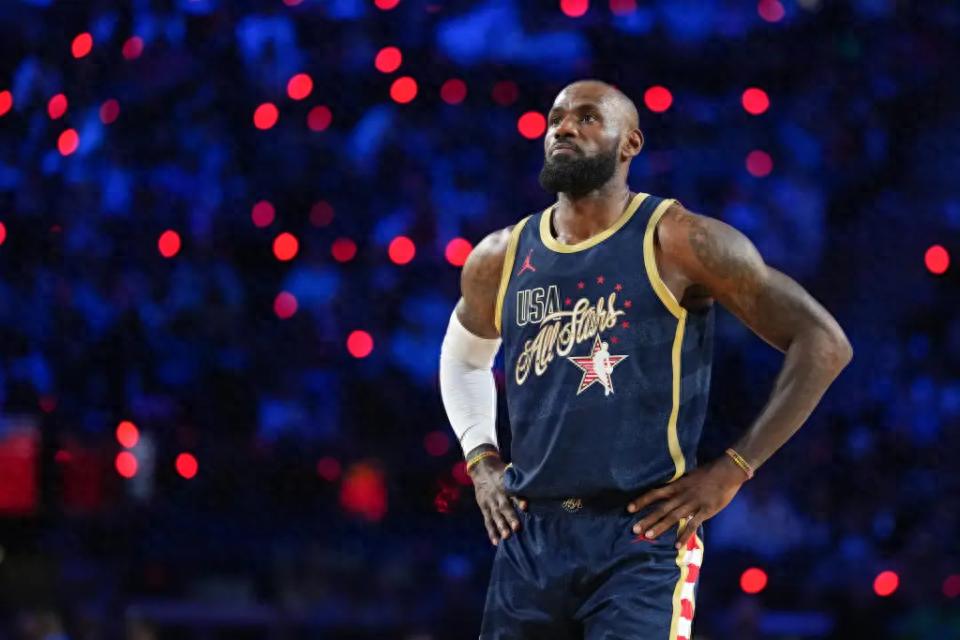 Phân tích chi tiết 4 lựa chọn của LeBron James mùa hè này: Khả năng cao nhất là trở lại Cavaliers, đi Warriors còn thấp hơn cả khả năng giải nghệ?