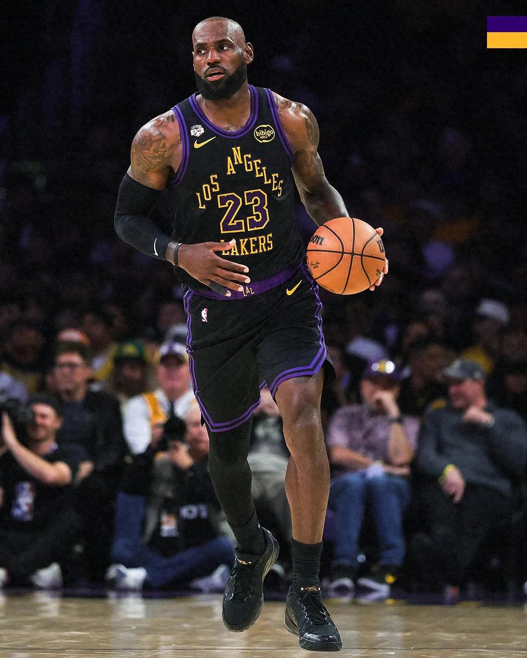 Một trận đấu, Lakers từ thiên đường rơi xuống địa ngục