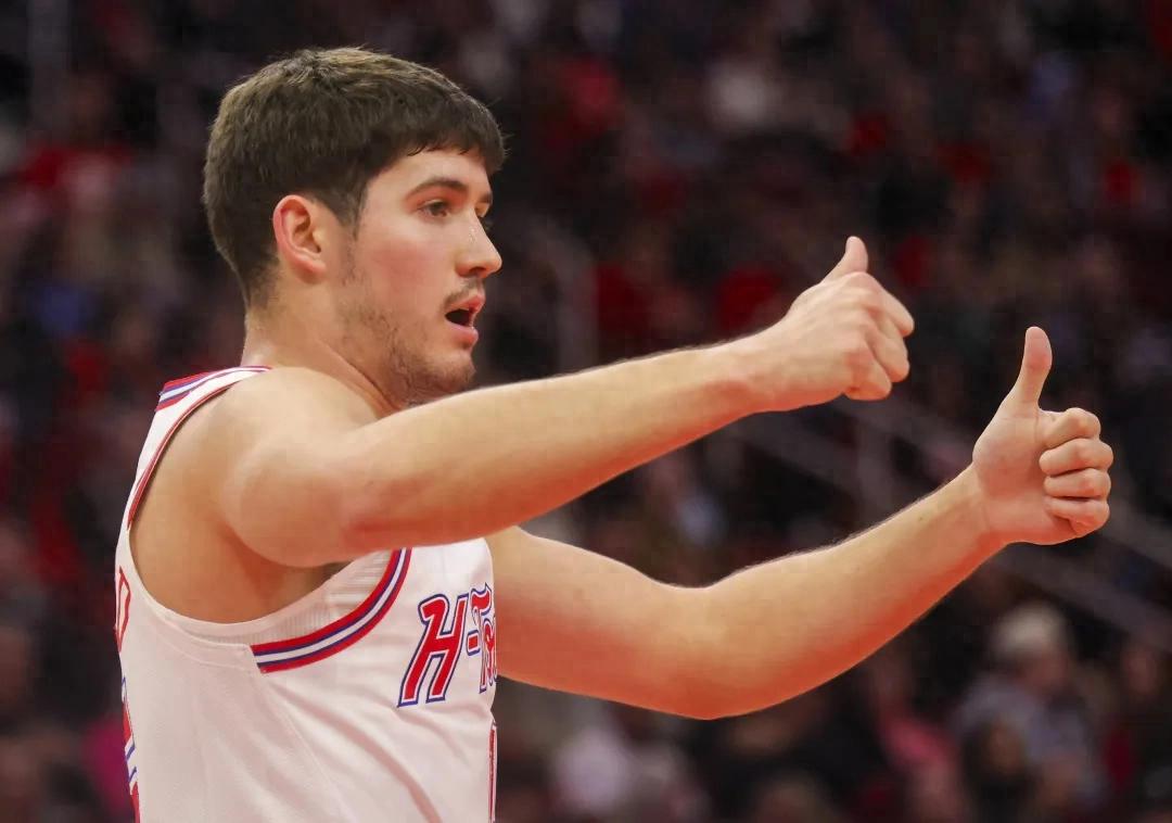 Khoảng cách huấn luyện viên quá lớn, Rockets vẫn bị áp đảo bởi huyết mạch Warriors