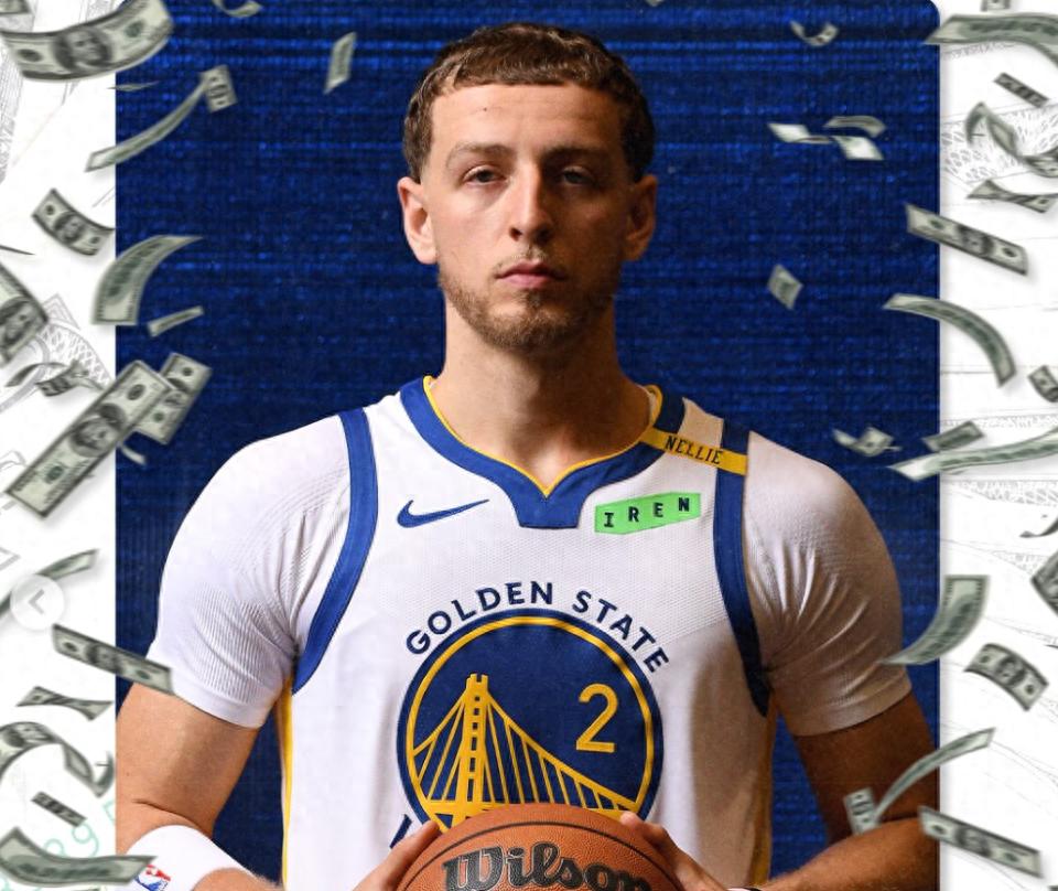 Warriors gia hạn Podz với hợp đồng 5 năm trị giá 110 triệu USD! ESPN chấm B-: Thời hạn hợp đồng khiến điểm số bị giảm.