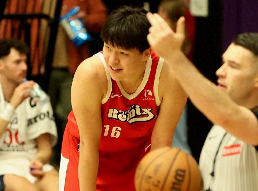 Dương Hãn Thần đã di chuyển gần 7000 km trong 5 ngày! Luân chuyển qua ba thành phố để luyện tập: mỗi bước đi của tôi đều có ý nghĩa