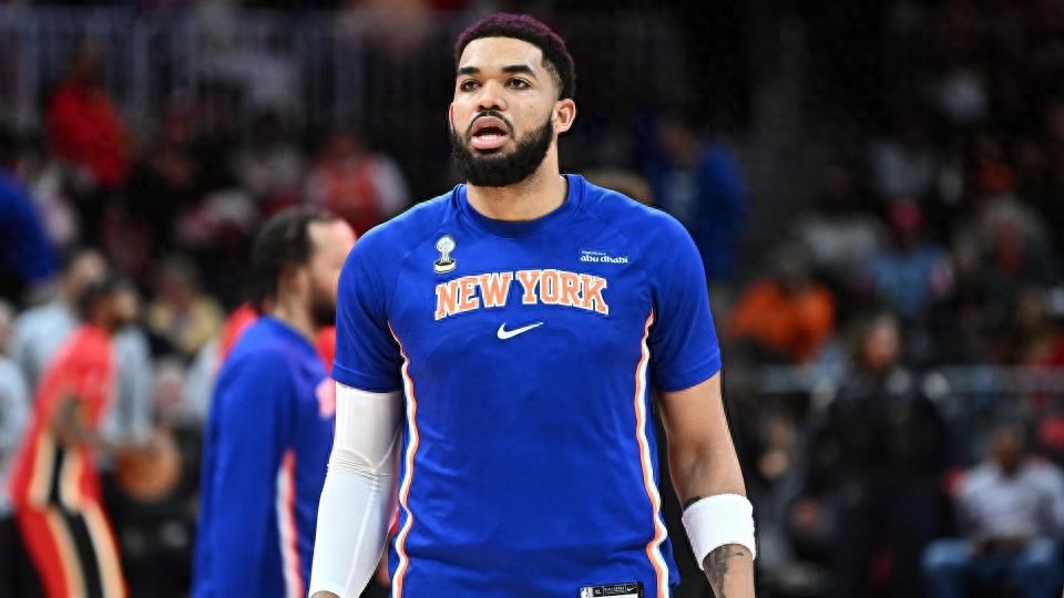 New York có thể cân nhắc giao dịch Karl-Anthony Towns! Nếu bị loại sớm ở playoffs, anh sẽ trở thành vật đổi chữ cho Giannis