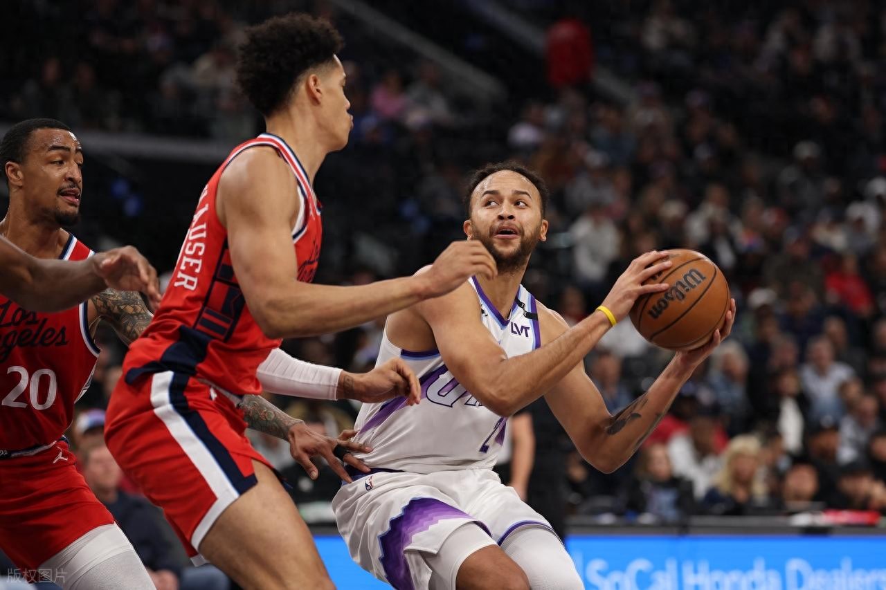 Không chấp nhận bị lật ngược! Kawhi ghi 45 điểm, Harden 20 điểm, Kyle cống hiến 22 điểm nhưng không đủ, Clippers đánh bại đội Jazz với đội hình thiếu hụt