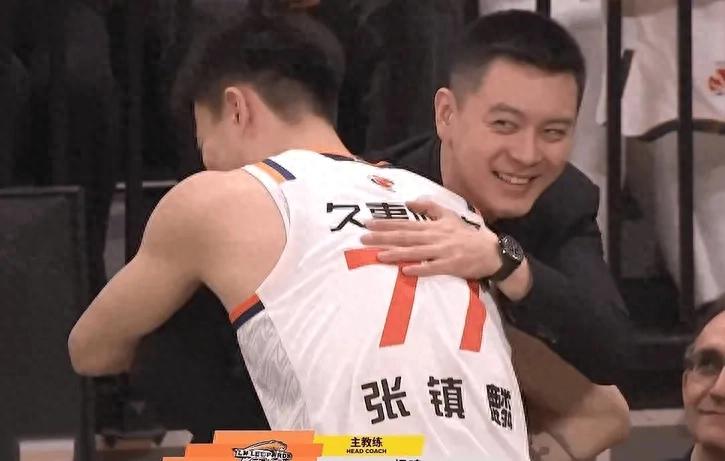 8-11! Tiết lộ việc chủ động từ chức! Đây là huấn luyện viên từng giành ba chức vô địch liên tiếp