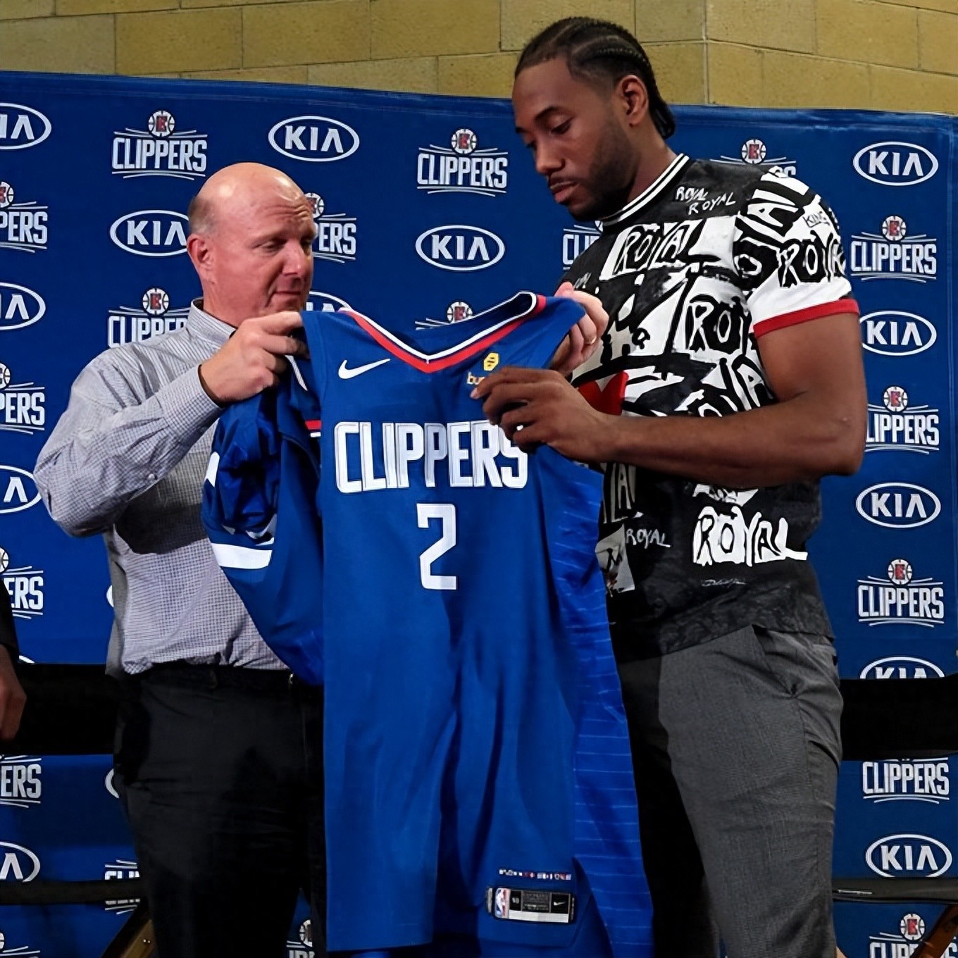 Phạt nặng Clippers? Tiết lộ NBA có thể tuyên bố hợp đồng hiện tại của Kawhi Leonard với đội bóng vô hiệu, Lakers và Warriors sẽ ráo riết theo đuổi anh ấy