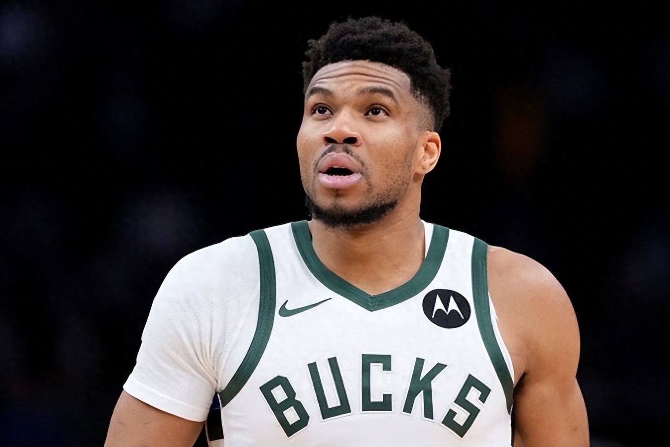 Tiết lộ Giannis Antetokounmpo chịu thiệt hại kinh tế lớn! Chỉ muốn chơi cho hai đội, đề nghị của Heat suýt làm lay động Bucks