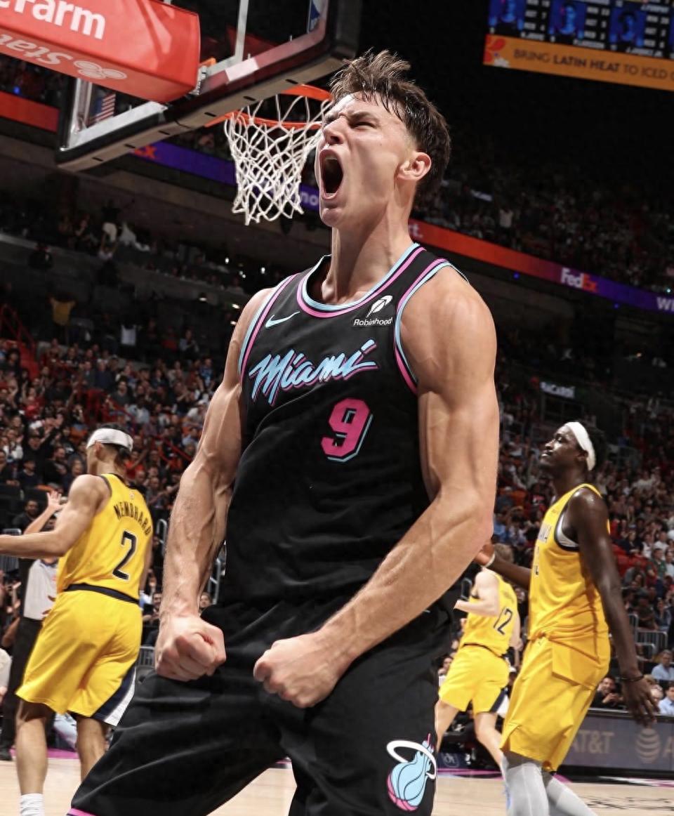 4 năm 60 triệu USD! Larsson gia hạn hợp đồng sớm với Heat, mùa giải mới sẽ hỗ trợ Antetokounmpo giành chức vô địch.