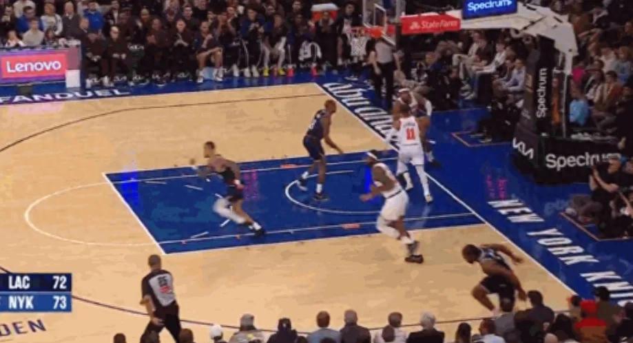 Tê liệt rồi, Clippers tê liệt rồi! Leonard lại bị thương chân phải lần thứ hai