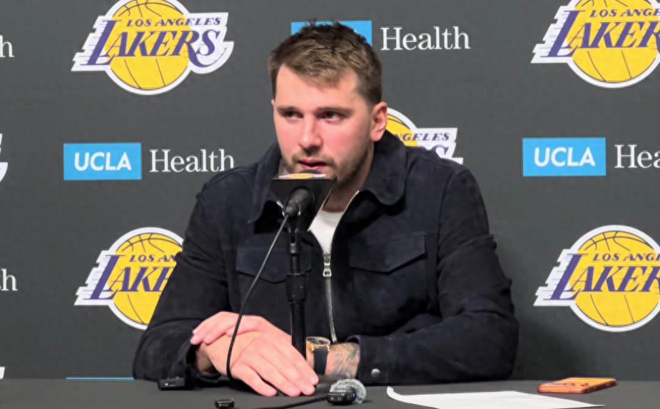 Doncic: Cuối cùng không ném vì cảm thấy hơi xa rổ, thấy LeBron có khoảng trống nên chuyền cho anh ấy.