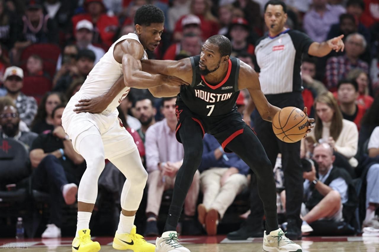 Shen Kinh vắng mặt! Durant ghi 30 điểm, 4 rebound, 7 kiến tạo sau ba hiệp, Rockets thắng áp đảo Cavaliers
