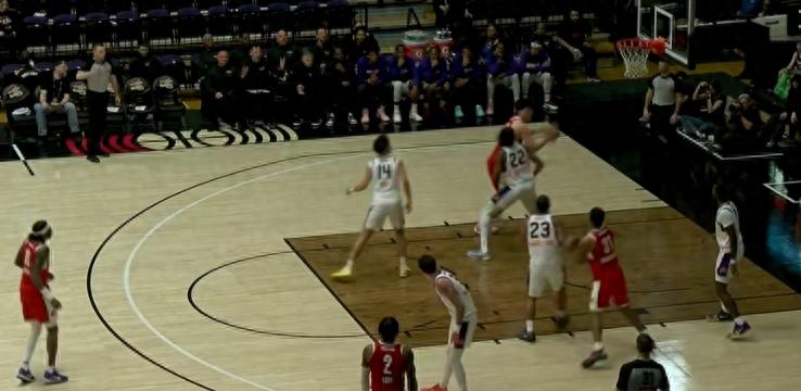 Hiệu suất cao ngay cả khi thi đấu liên tiếp! Yang Hansen 9 lần ném 6 thành công, ghi 15 điểm, 9 rebound, 5 kiến tạo, âm thanh hỗn hợp thắng sát nút Valley Suns