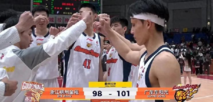 42+22! Từ chối hợp đồng với Pistons! Mũi nhọn số một của đội tuyển bóng rổ nam Trung Quốc hiện nay