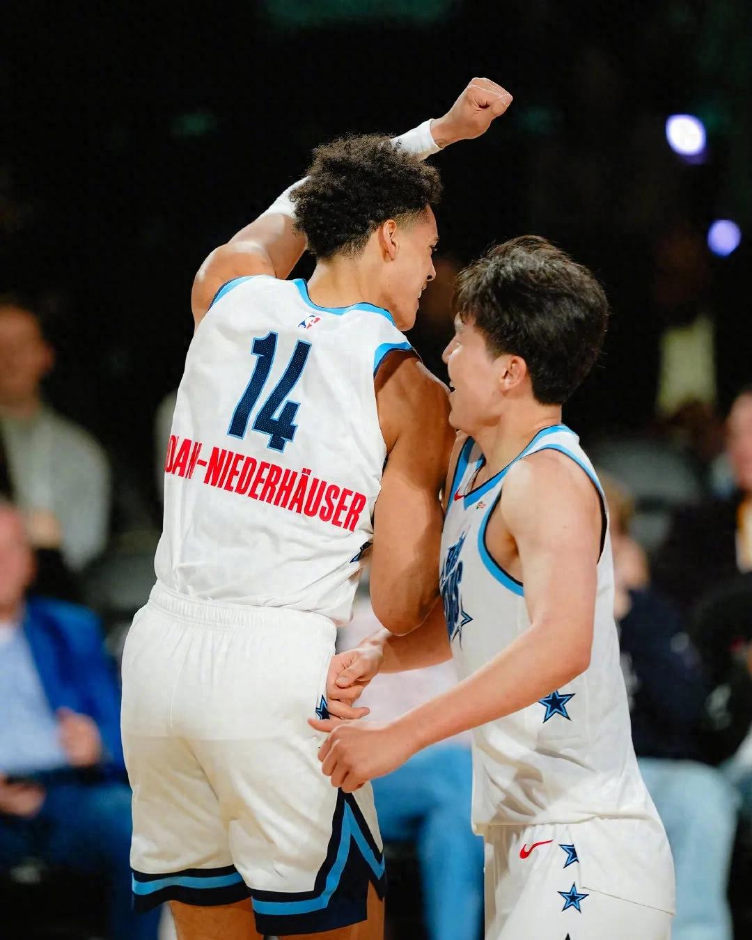 Màn trình diễn cao nhất trong mùa giải của Dương Hàn Thần là khi đối đầu với Klingen.