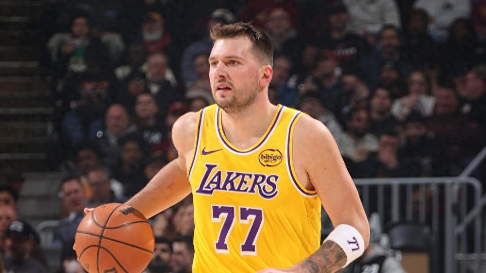 Kỷ niệm 1 năm giao dịch Doncic! Nếu Lakers bây giờ để anh ấy đi, họ có thể đổi lấy những gì? Truyền thông Mỹ liệt kê 4 phương án lớn