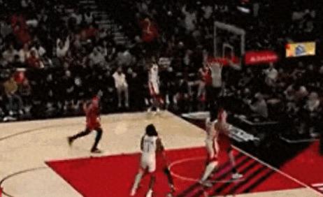 Chiến đấu hết mình! Dương Hán Thâm trượt bóng mạnh mẽ, người đàn ông khỏe nhất! Trung phong 28 tuổi của Blazers đột ngột chấn thương