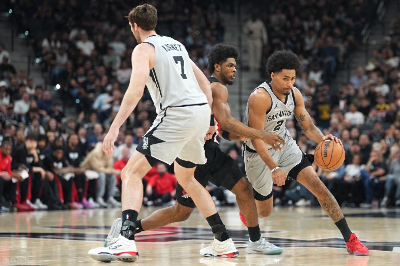 Yang Hansan và Wembanyama không có cuộc đối đầu! Fox 25+7, Spurs có 6 người đạt điểm trên 10, dễ dàng thắng Trail Blazers