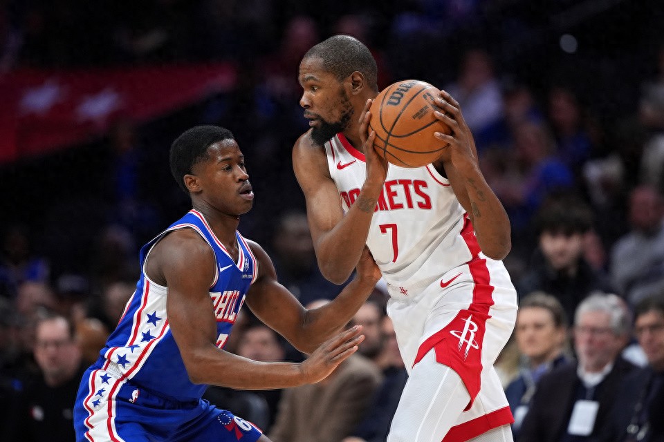 Báo cáo trọng tài trận Rockets vs 76ers: Hai lần bỏ sót lỗi, mỗi bên đều được lợi một lần, bỏ qua lỗi gây cản trở bóng và lỗi phạm lỗi khi ném bóng