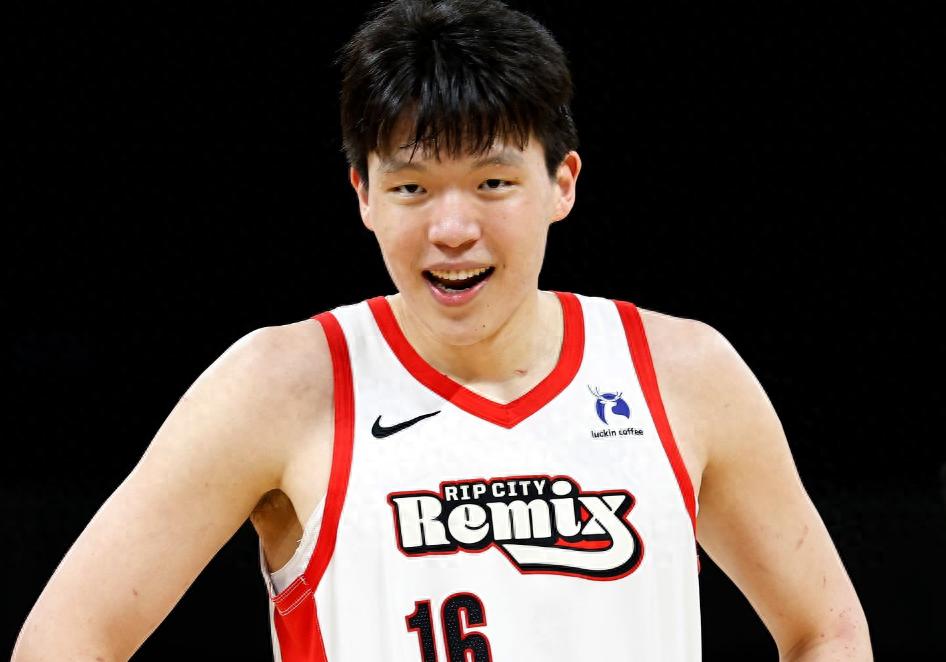 Portland Trail Blazers triệu hồi Yang Hansen! Team Mix âm chia tay mùa giải với bức ảnh tập thể: Yang không có trong đó