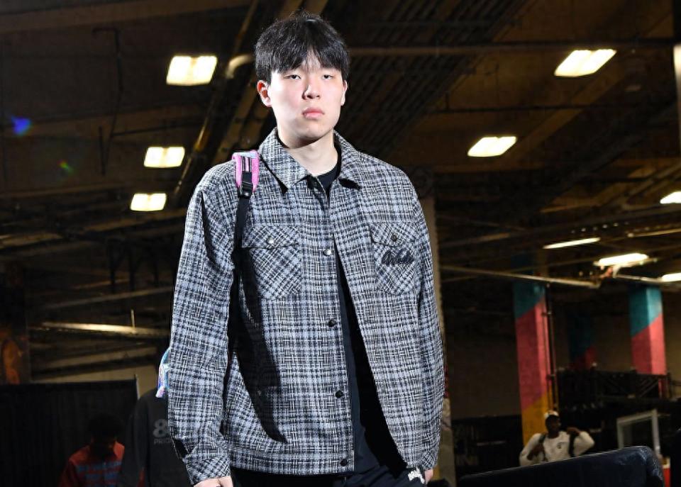 Truyền thông Mỹ: Yang Hansen bị thực tế dội gáo nước lạnh, đối mặt với nguy cơ lãng phí mùa giải tân binh