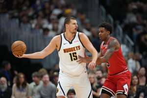 Tay nghề của Nikola Jokic: Nghệ thuật biến điều không thể thành điều giản đơn