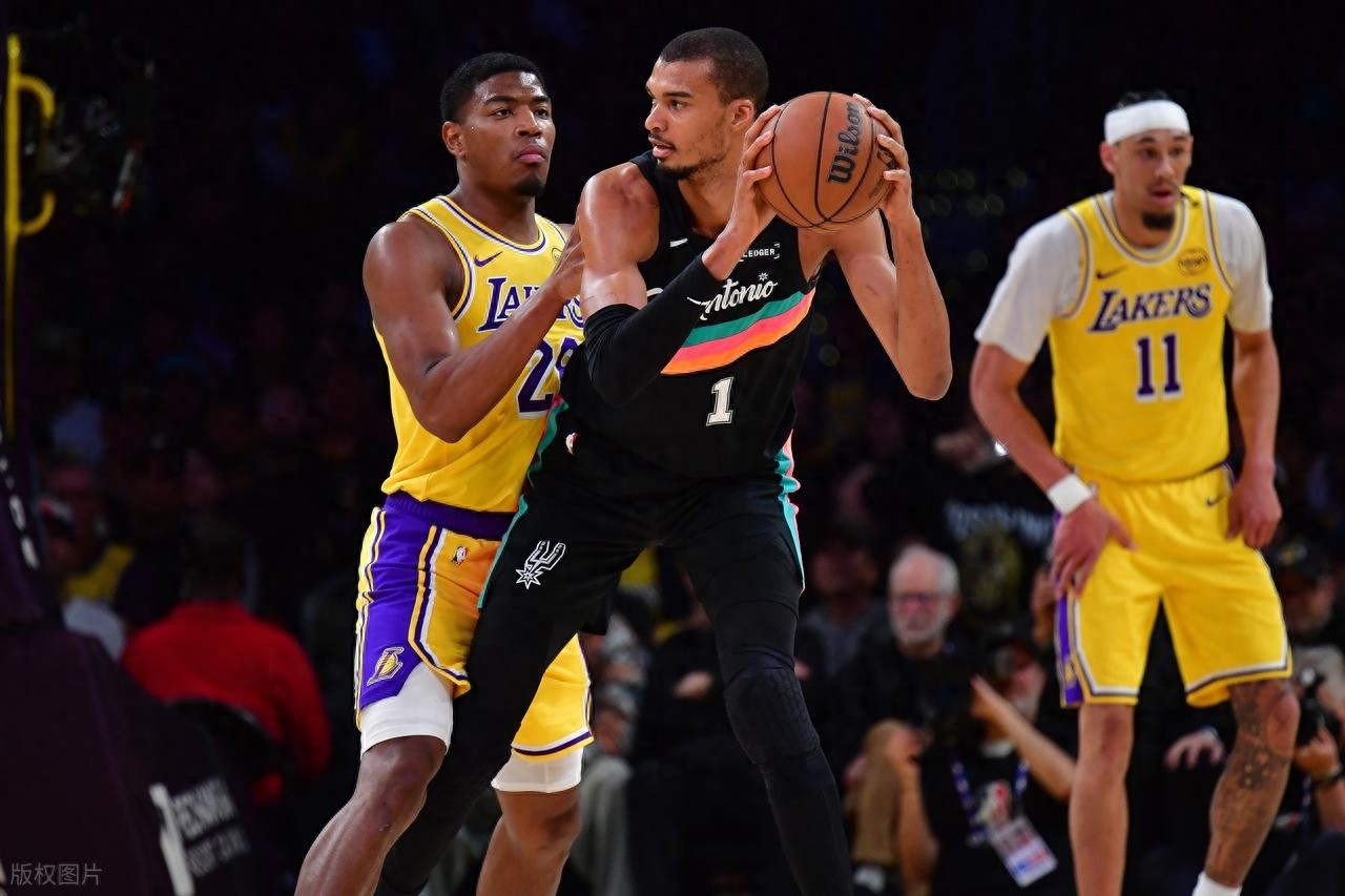 Thống trị trận đấu! Viện Banya Ma bùng nổ với 40 điểm và 12 rebounds, LeBron James cùng Luka Dončić vắng mặt, Lakers thua đậm Spurs 28 điểm