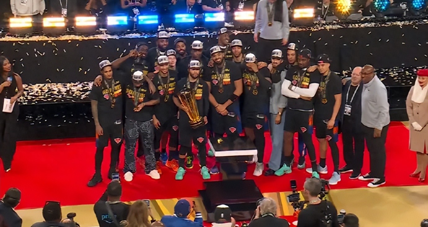 Wembanyama đã khóc! MVP! Hậu vệ số một miền Đông đã xuất hiện