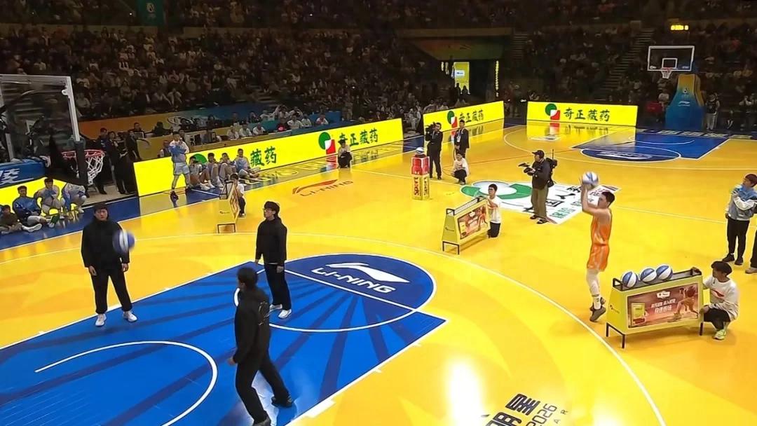 Thần thánh rồi! 15 cú ném trong hiệp phụ, 13 lần thành công! Hu Mingxuan là quán quân cuộc thi ném ba điểm