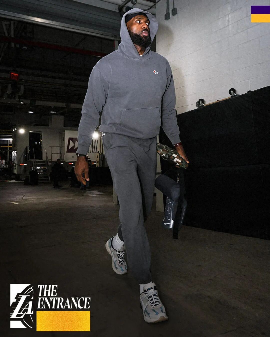 Lakers thắng đậm Nets, dẫn tối đa 38 điểm! Reeves nghỉ thi đấu 20 trận, chính thức trở lại