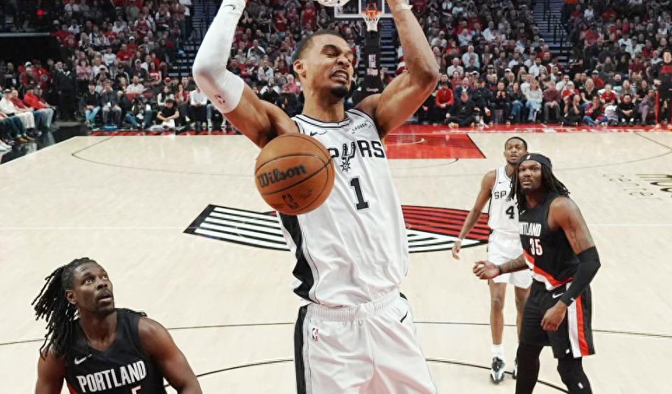 Lật ngược thế cờ 19 điểm! Wembanyama trở lại với 27 điểm, 11 rebound, 4 steal, 7 block, Spurs bắt Trail Blazers, tổng số 3-1 dẫn đầu
