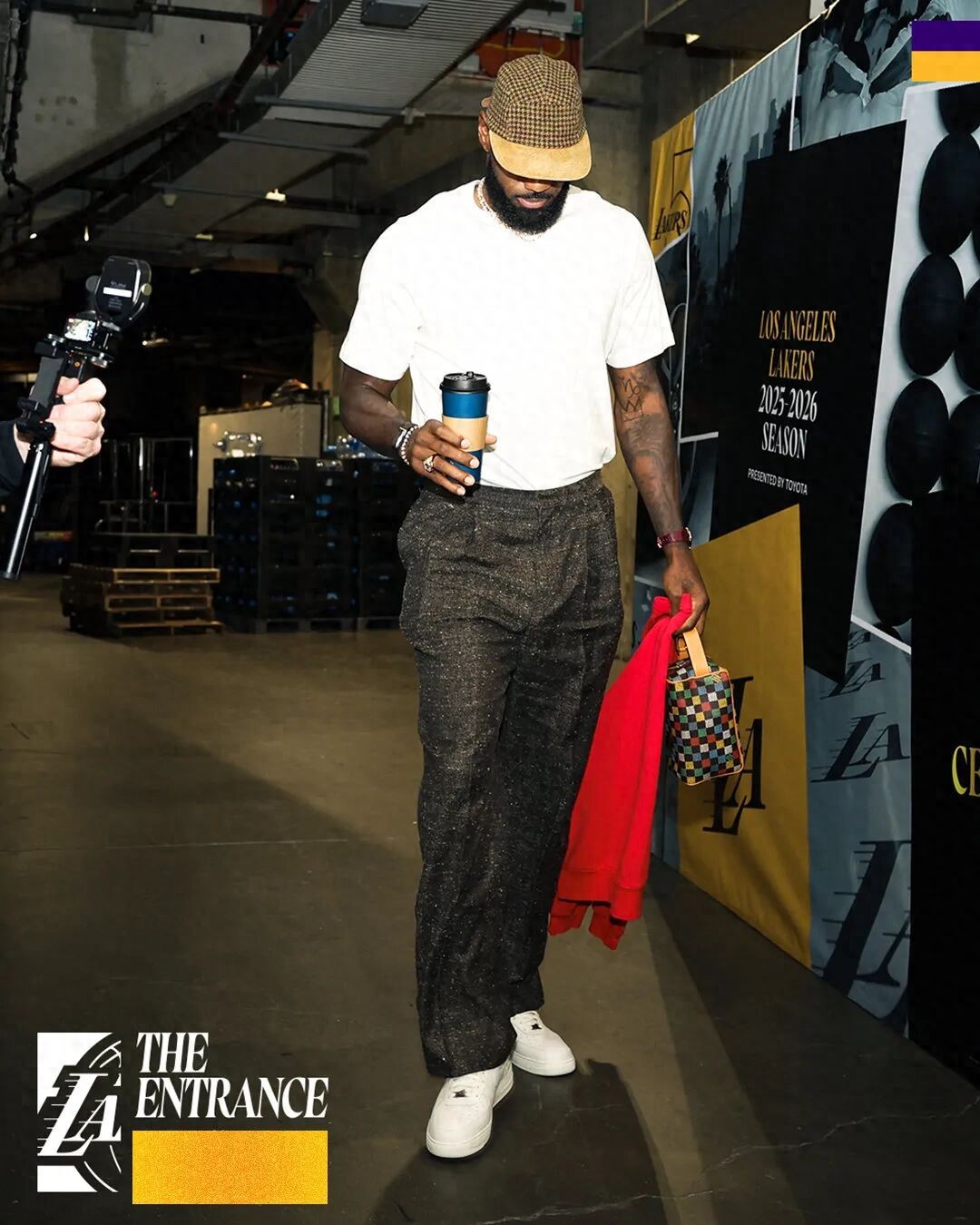 Lakers thắng Warriors, màn ra mắt của Kennard rất hoàn hảo! Green chế giễu LeBron James, phạm lỗi ác ý nhiều lần!