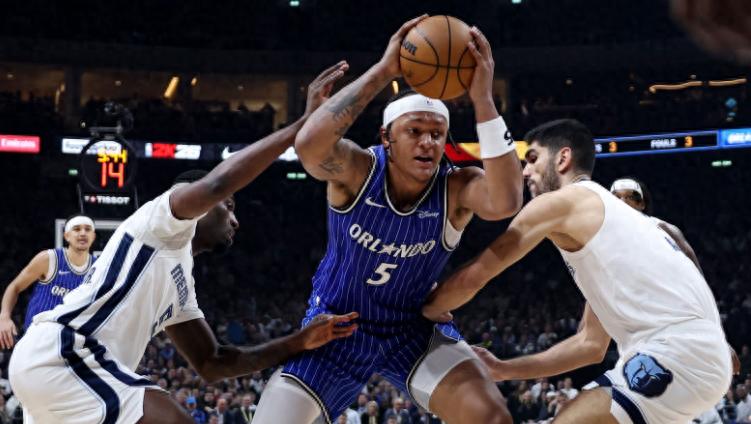NBA tại Đức: Magic ngược dòng thắng Grizzlies với cách biệt 20 điểm, Banchero ghi 26+13, Wagner nhỏ trở lại ghi 18 điểm