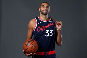 Huyền thoại bóng rổ Pháp và cựu ngôi sao Clippers Nicolas Batum giải nghệ