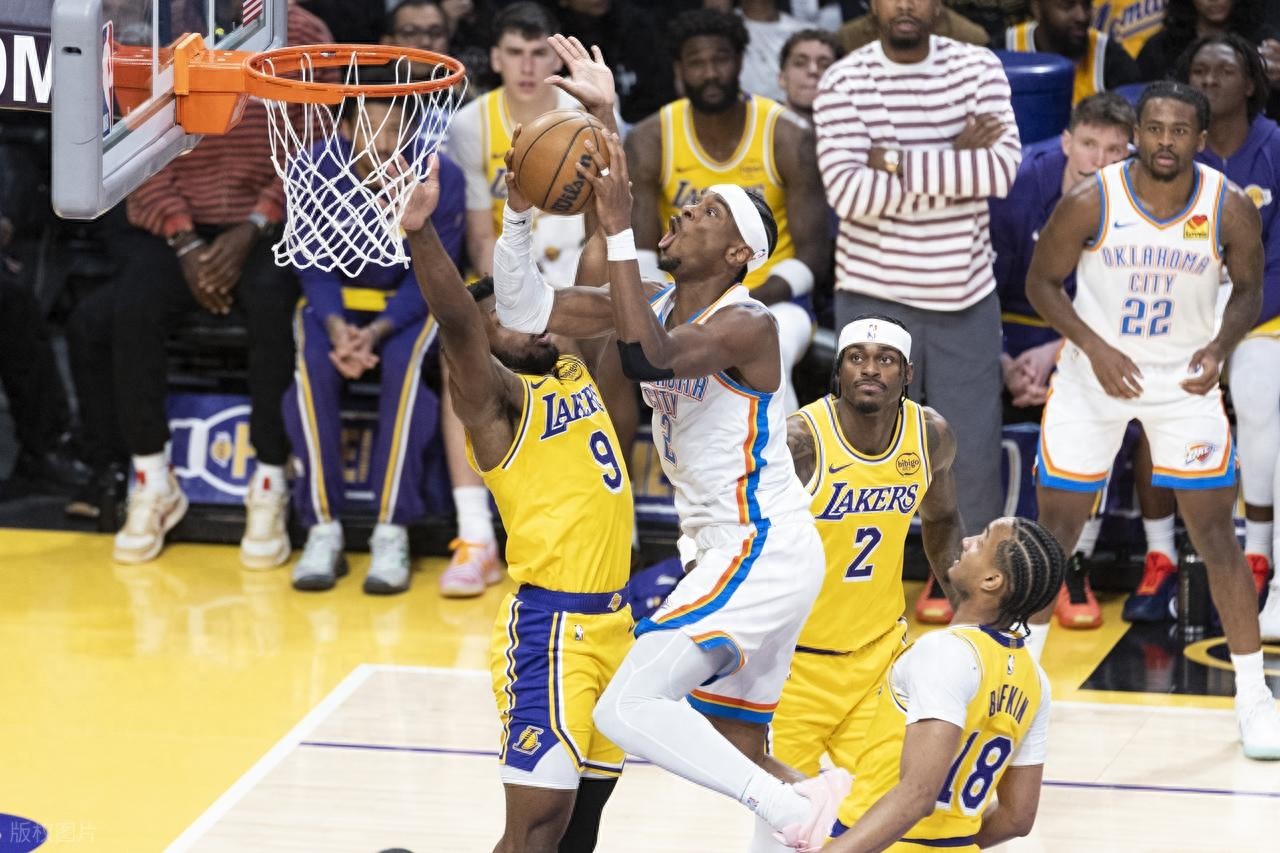 LeBron nghỉ ngơi! Alexander 25 điểm, Lakers thiếu ba nhân tố chính, bị Thunder quét sạch trong giải đấu thường, thua trung bình 29 điểm mỗi trận.