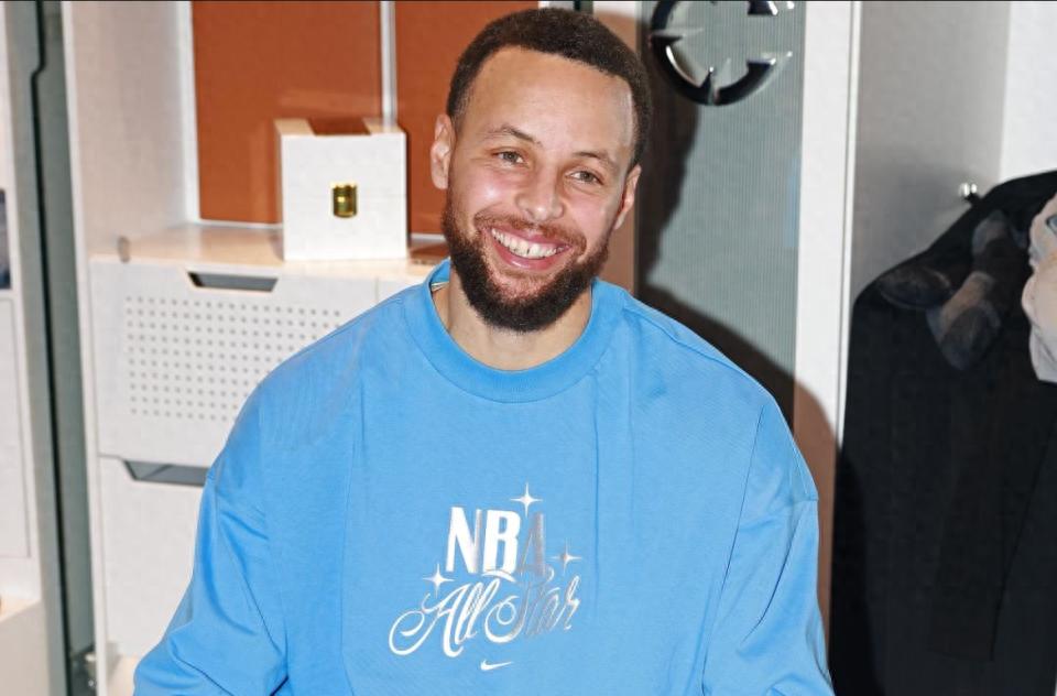 Curry sẽ vắng mặt trong trận gặp Celtics ngày mai, ngày trở lại chưa xác định! Porzingis sẽ ra mắt đối đầu đội bóng cũ, yêu thích hệ thống tấn công của Warriors