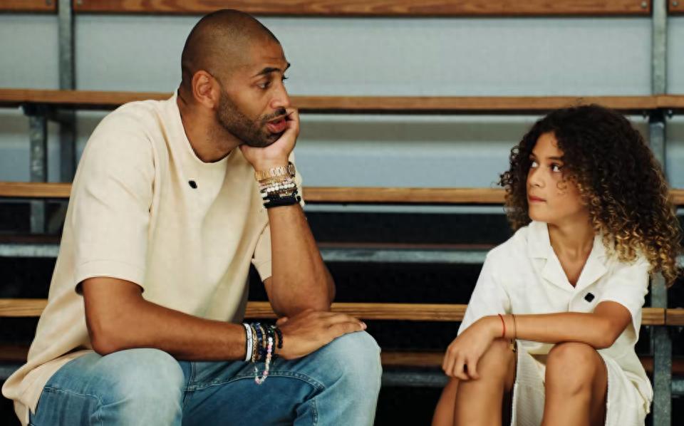 Kết thúc 18 năm sự nghiệp NBA! Ở tuổi 37, Batum chính thức tuyên bố giải nghệ, tổng lương sự nghiệp hơn 200 triệu USD
