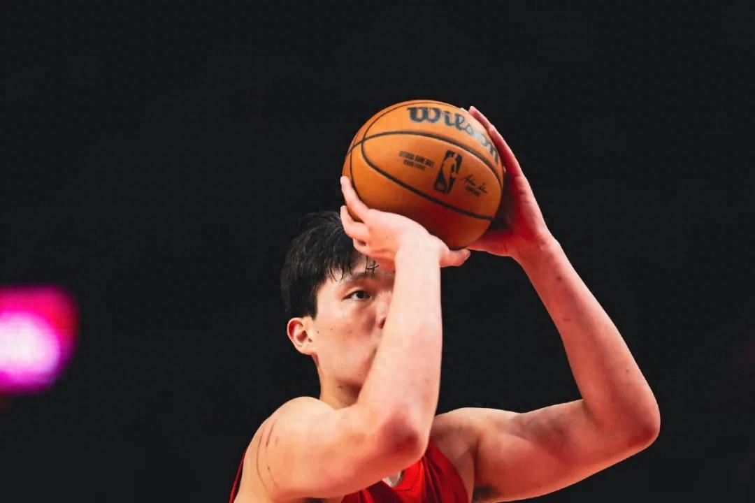 Lần đầu Yang Hanson bị phạt kỹ thuật, có phần oan uổng