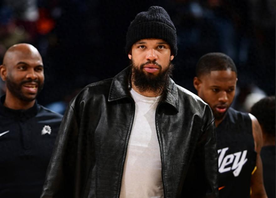 Dillon đã xin lỗi toàn đội Suns vì việc bị bắt! Hai đồng đội lớn ủng hộ: Chúng tôi sẽ chờ anh trở lại