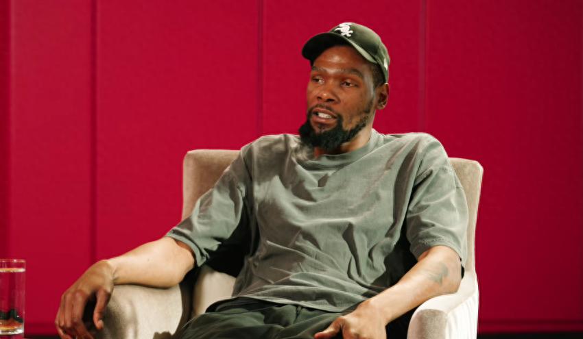 Durant chia sẻ về việc nghỉ thi đấu: Thời gian của tôi không còn nhiều, hy vọng sẽ để lại một dấu ấn riêng cho bóng rổ