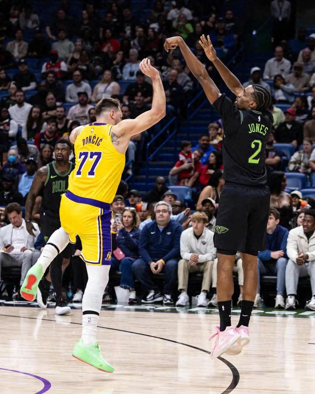 Luật bất bại của Lakers vẫn đang tiếp diễn